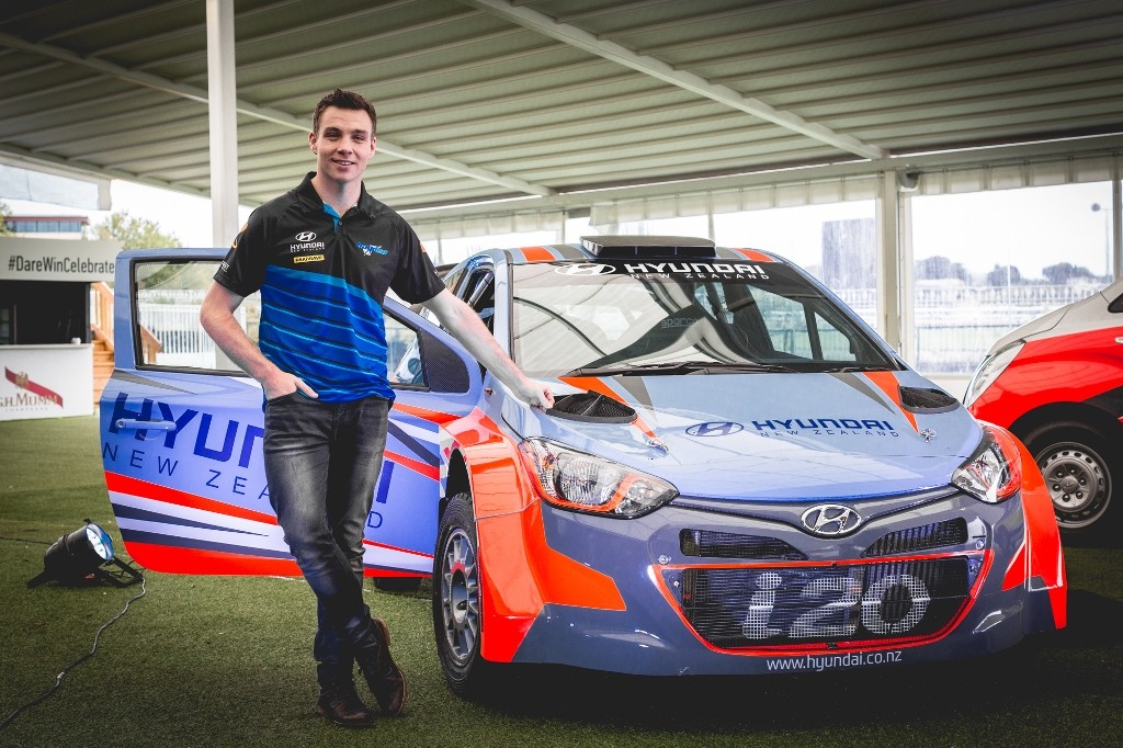 Hayden Paddon with new Hyundai i20 rally car for NZ events_3_LR