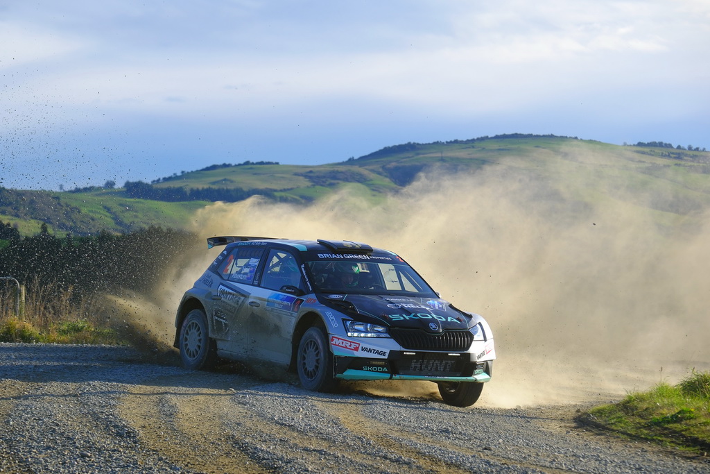 Mid Season Report - The fight for the NZRC 4WD Class